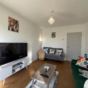  Holiday home New Peaceful Luxury With Free Parkingwifi